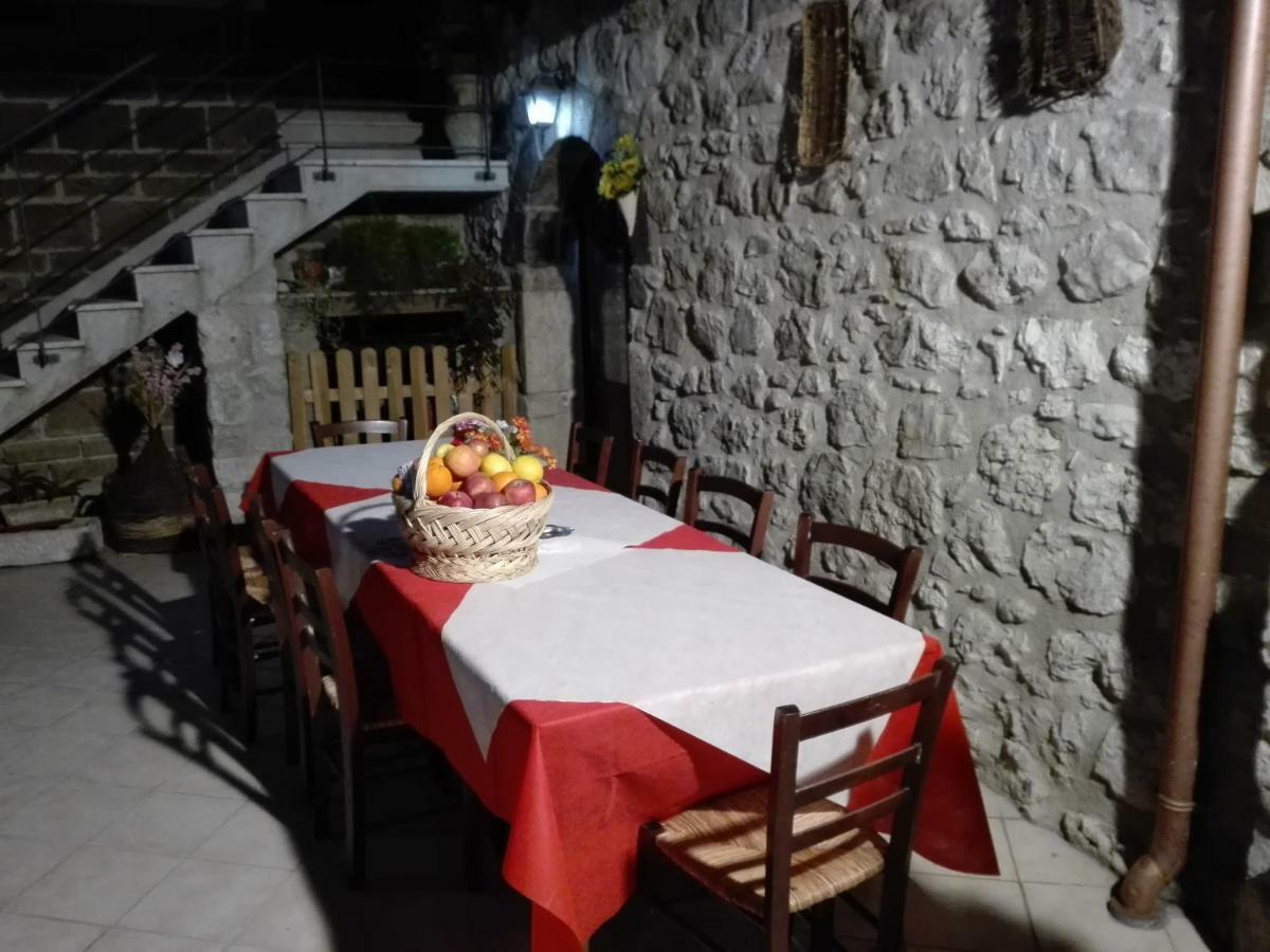 Borgo Degli Amici Villa Faicchio Екстериор снимка